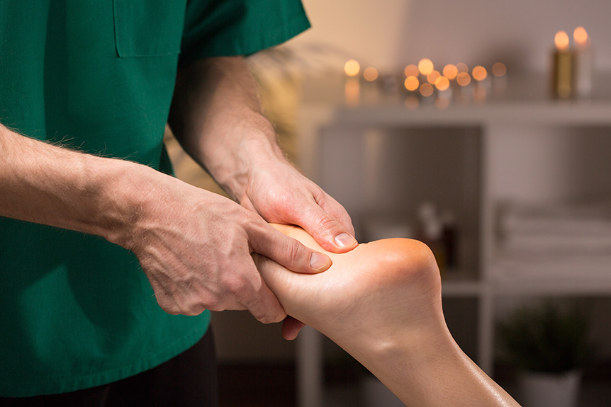Reflexology foot massage to ease endometriosis pain and discomfort
